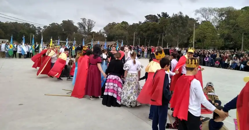 Noticias de Balcarce. Autoridades locales y educativas conmemoraron la Diversidad Cultural