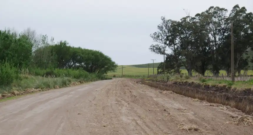 Noticias de Balcarce. Avanzan las mejoras en caminos rurales de Balcarce