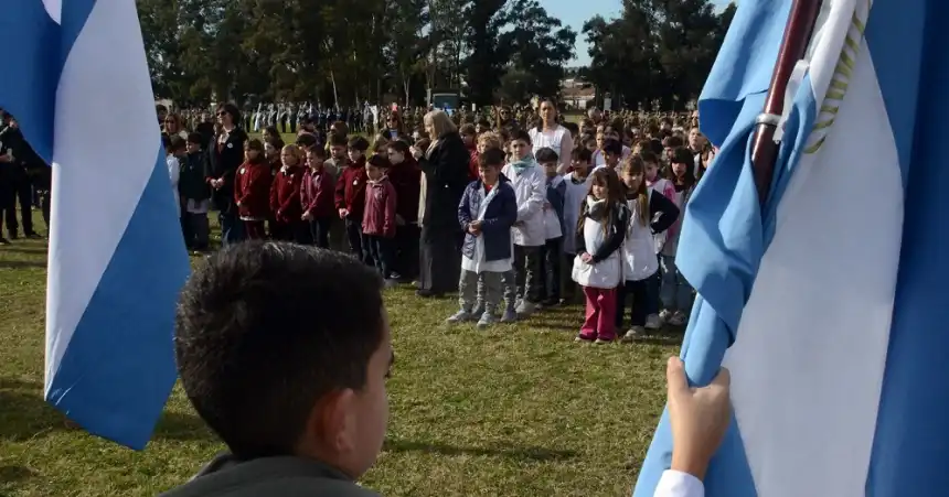 Noticias de Tandil. Celebración del Día de la Bandera en Tandil