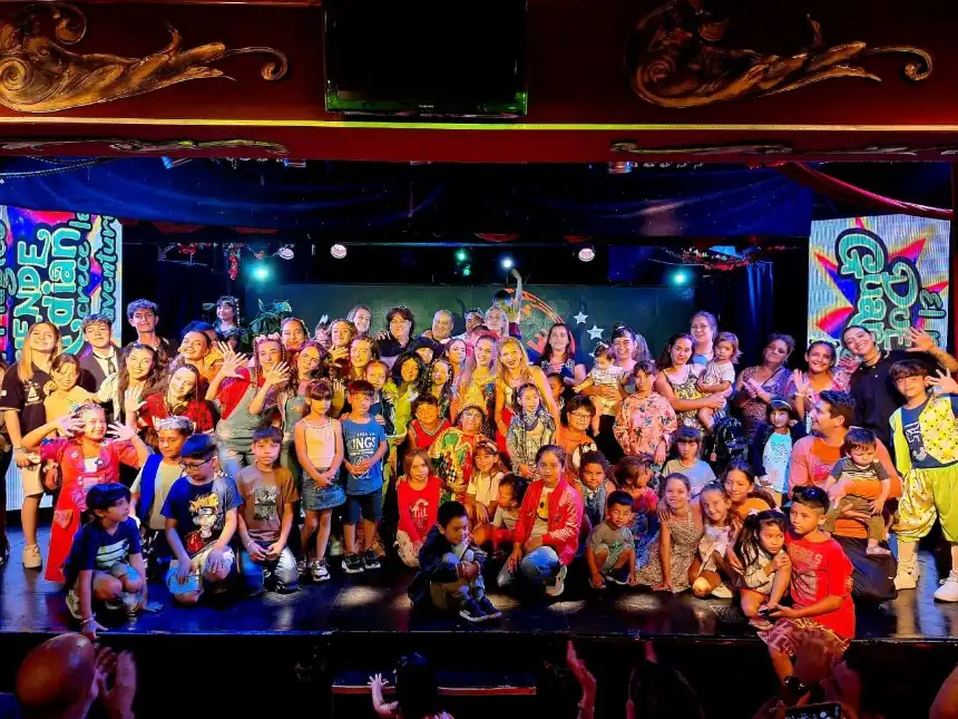 Noticias de Mar del Plata. Cerca de mil chicos de comedores y ongs vieron teatro gratis en el Victoria