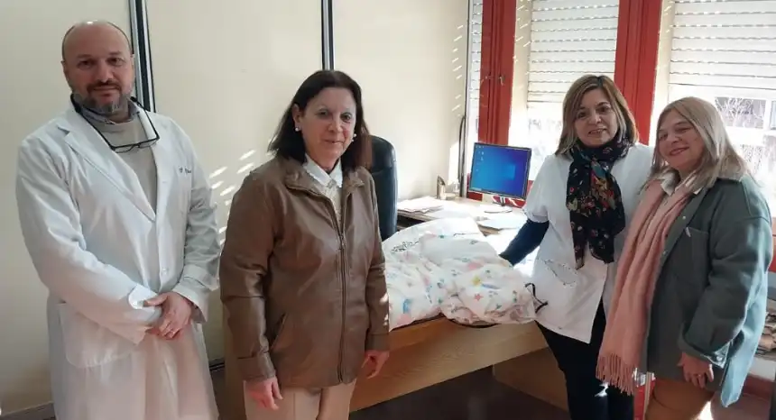 Noticias de Balcarce. El Rotary Club Balcarce dona mantas al área de Pediatría del Hospital Municipal