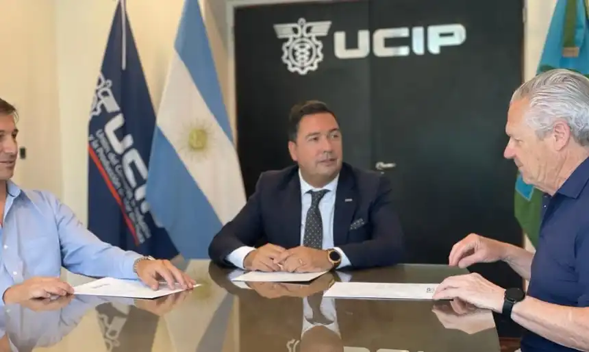 Noticias de Mar del Plata. Encuentro entre UCIP y Cámara Textil