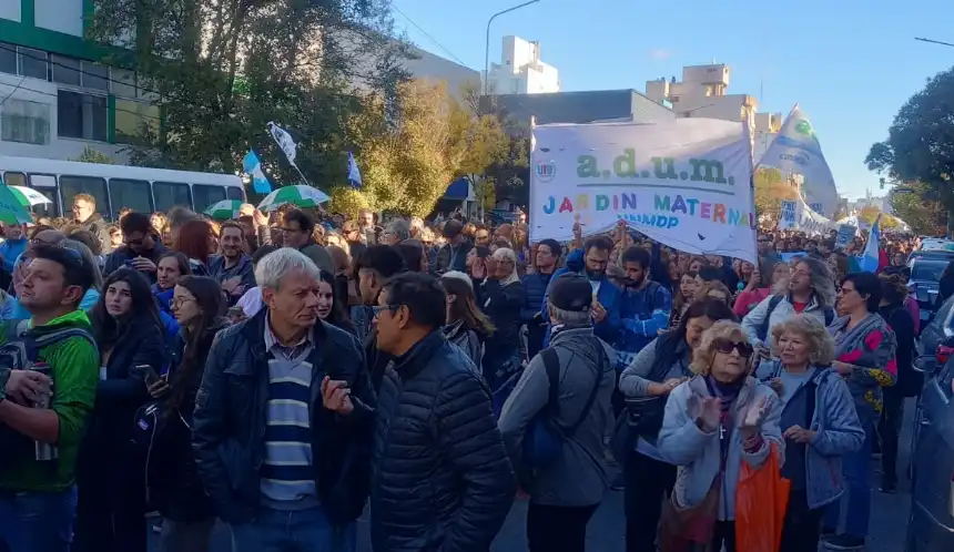 Noticias de Mar del Plata. Hay dudas de que haya una solución a corto plazo para las Universidades