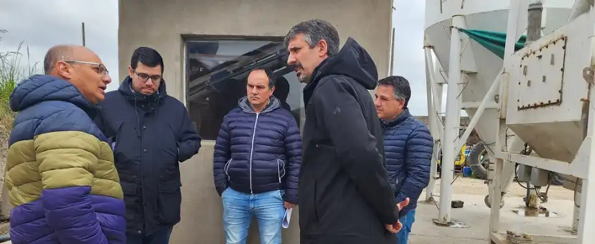 Noticias de Miramar. Ianantuony visitó Balcarce para conocer la planta hormigonera