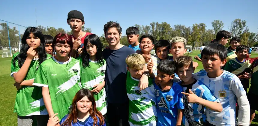 Noticias de Regionales. Kicillof firma convenio con Cáritas para impulsar la Copa Mugica