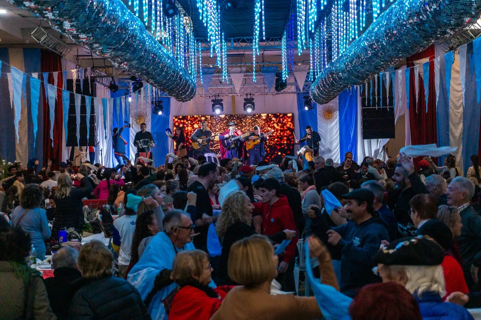 Noticias de Necochea. Necochea celebró el Día de la Independencia