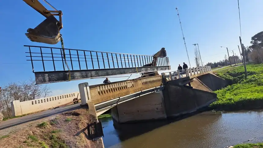 Noticias de Loberia. Nuevo puente peatonal en el acceso Eva Perón