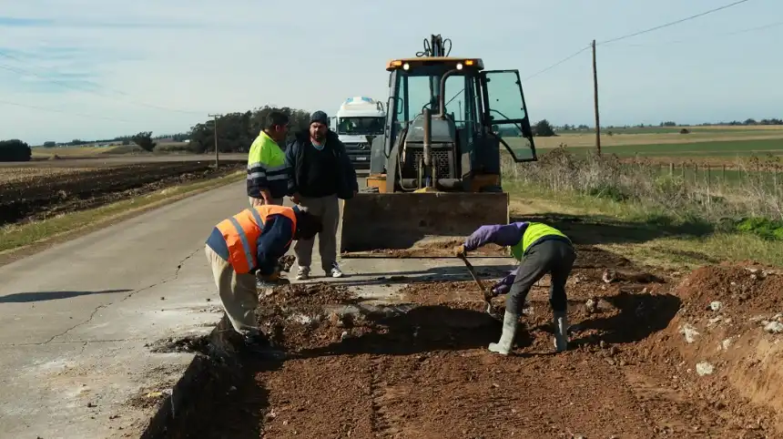 Noticias de Miramar. Reparación y señalización del ingreso a Otamendi