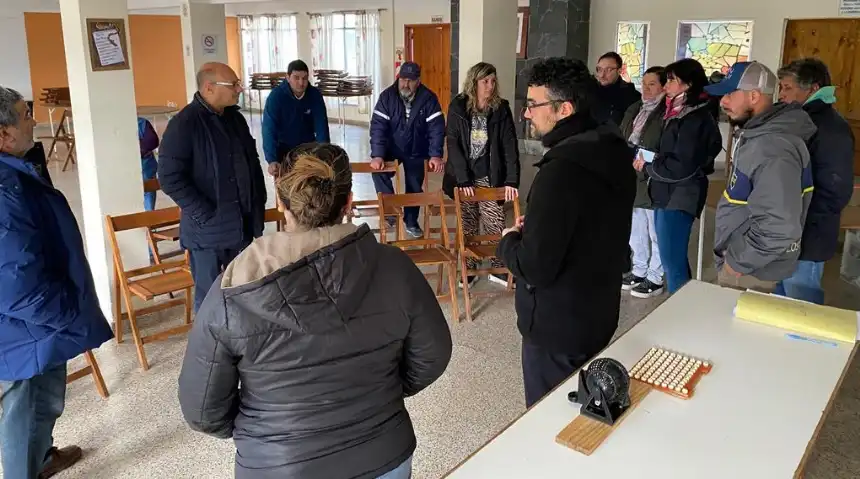 Noticias de Balcarce. Vecinos de Los Pinos acceden a lotes municipales para su primera vivienda