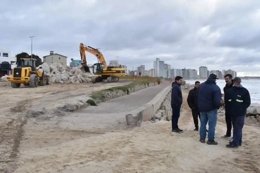 Noticias de Miramar. Avanza la segunda etapa de las obras de defensa costera junto al muelle Noticias de Miramar. Avanza la segunda etapa de las obras de defensa costera junto al muelle