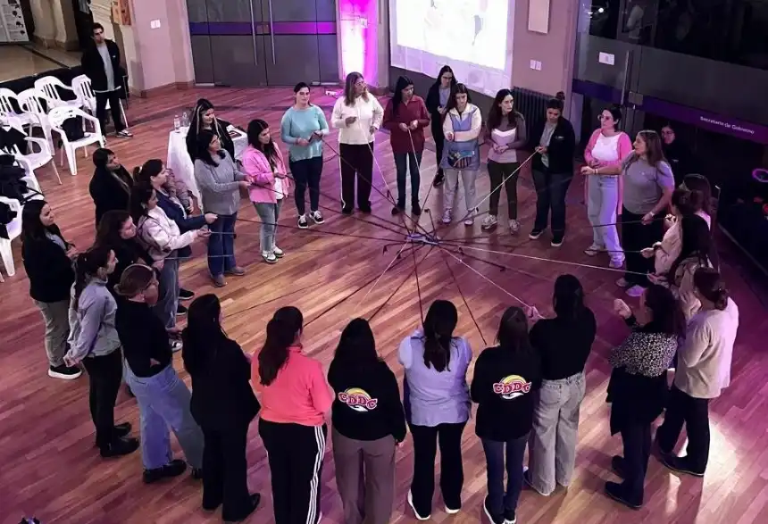 Noticias de Balcarce. Balcarce lanzó ciclo de talleres sobre crianza y salud mental Noticias de Balcarce. Balcarce lanzó ciclo de talleres sobre crianza y salud mental