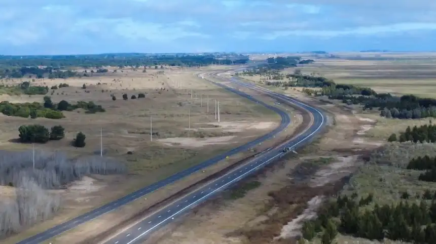 Noticias de Villa Gesell. Barrera recorrió la obra de la autovía 11 Noticias de Villa Gesell. Barrera recorrió la obra de la autovía 11