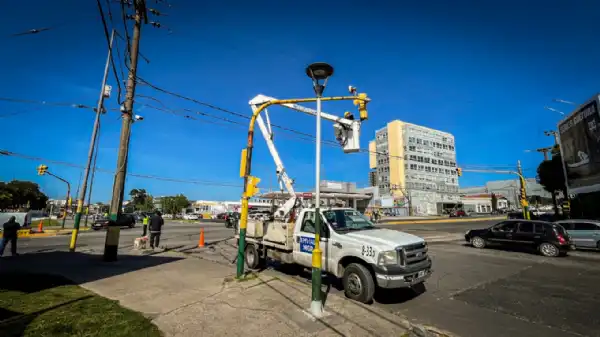 General Pueyrredon. Cambian semáforo en Juan B. Justo y De los Trabajadores por mayor flujo