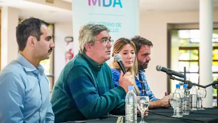 Noticias de Agro y Negocios. Capacitación en mantenimiento vial Apuesta clave para el agro bonaerense Noticias de Agro y Negocios. Capacitación en mantenimiento vial Apuesta clave para el agro bonaerense