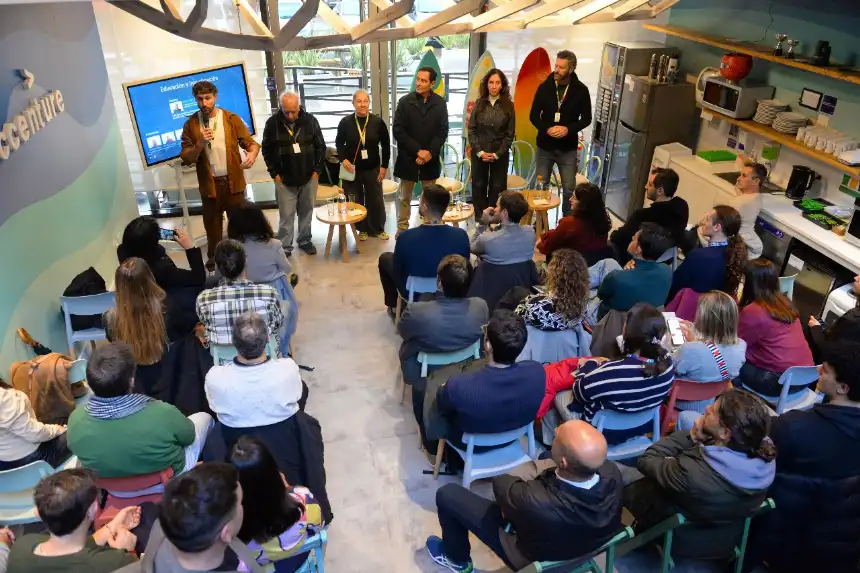 Noticias de Mar del Plata. Capacitación sobre Inteligencia Artificial para potenciar redes sociales Noticias de Mar del Plata. Capacitación sobre Inteligencia Artificial para potenciar redes sociales