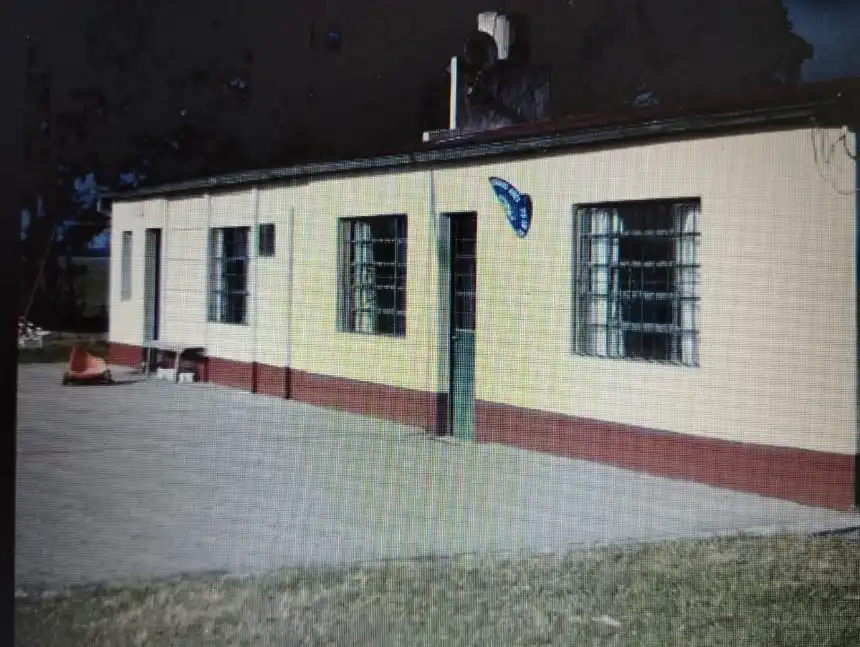 Noticias de Tandil. Comenzaron las obras de reparación del techo de la Escuela 64 del paraje La Patria