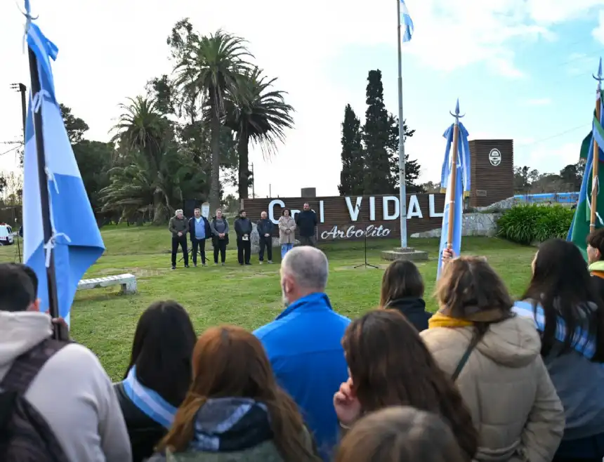 Noticias de Mar Chiquita. Coronel Vidal celebró su 142° aniversario con anuncios claves del intendente Wischnivetzky Noticias de Mar Chiquita. Coronel Vidal celebró su 142° aniversario con anuncios claves del intendente Wischnivetzky