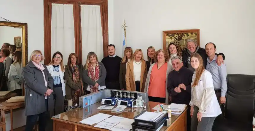 Noticias de Tandil. Damas del Hospital donan equipamiento clave para fortalecer la Maternidad del Santamarina