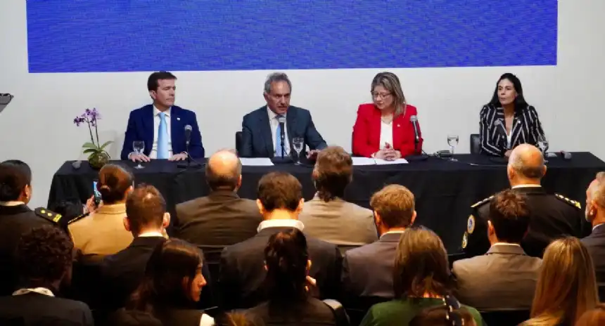 Noticias de Turismo. Daniel Scioli afirmó que el turismo no es solo una industria, es una causa nacional Noticias de Turismo. Daniel Scioli afirmó que el turismo no es solo una industria, es una causa nacional