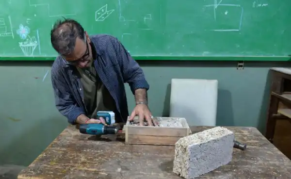 General Pueyrredon. EcoLadrillo: la formación profesional que transforma residuos en valor