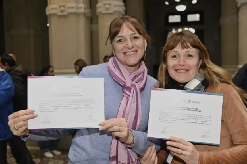 Noticias de Regionales. El Ministerio e IPAP lanzan formación virtual para auxiliares escolares desde septiembre Noticias de Regionales. El Ministerio e IPAP lanzan formación virtual para auxiliares escolares desde septiembre