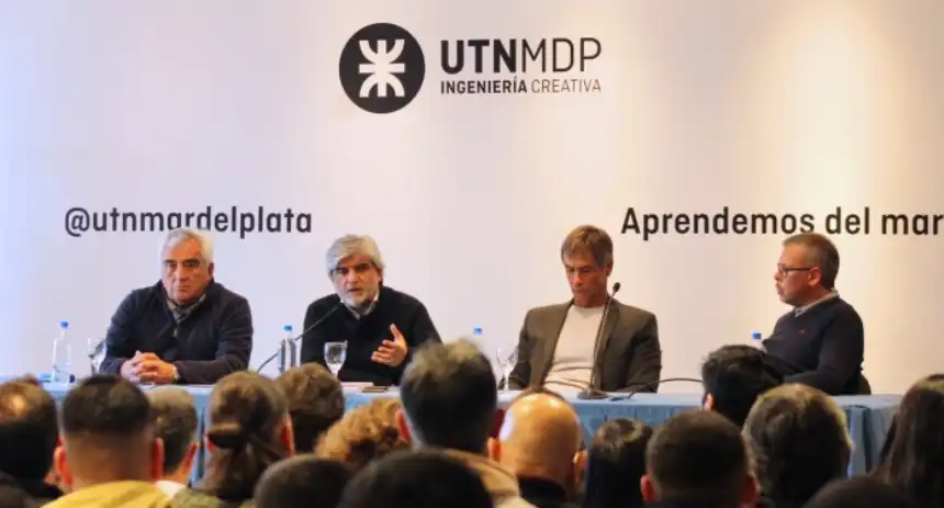 Noticias de Regionales. El Ministro correa visitó Mar del Plata y se reunió con distintos referentes de la región Noticias de Regionales. El Ministro correa visitó Mar del Plata y se reunió con distintos referentes de la región