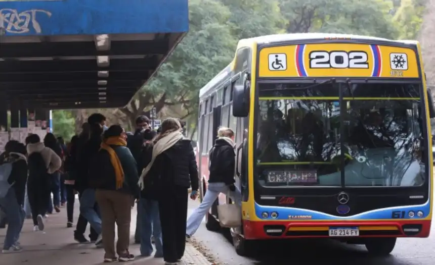 Noticias de Regionales. Elecciones 2025 transporte público gratuito en la Provincia de Buenos Aires Noticias de Regionales. Elecciones 2025 transporte público gratuito en la Provincia de Buenos Aires