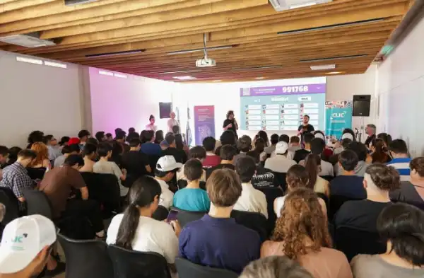 Regionales. Encuentro CLIC: jóvenes presentaron sus videojuegos en la Provincia