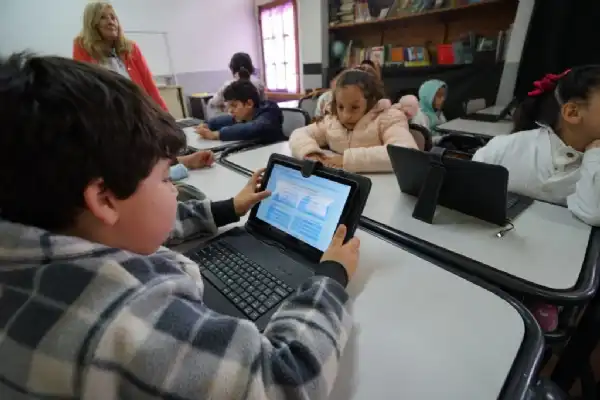 Villa Gesell. Escuelas de Villa Gesell apuestan a la inclusión digital y tecnológica