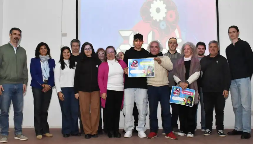 Noticias de Miramar. Estudiantes de secundaria y nivel superior presentaron 40 proyectos en las 24 Hs. de Innovación 2025 Noticias de Miramar. Estudiantes de secundaria y nivel superior presentaron 40 proyectos en las 24 Hs. de Innovación 2025