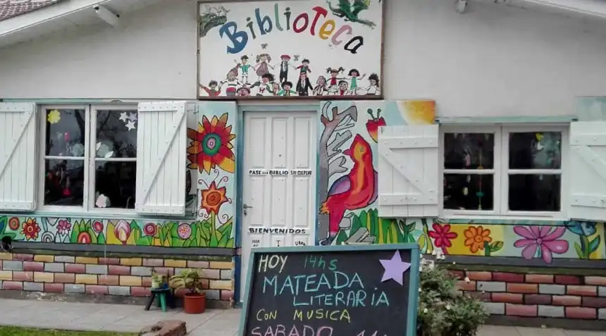 Noticias de Mar del Plata. Eva Ayala denuncia intento de cierre de la única biblioteca pública del sur marplatense Noticias de Mar del Plata. Eva Ayala denuncia intento de cierre de la única biblioteca pública del sur marplatense