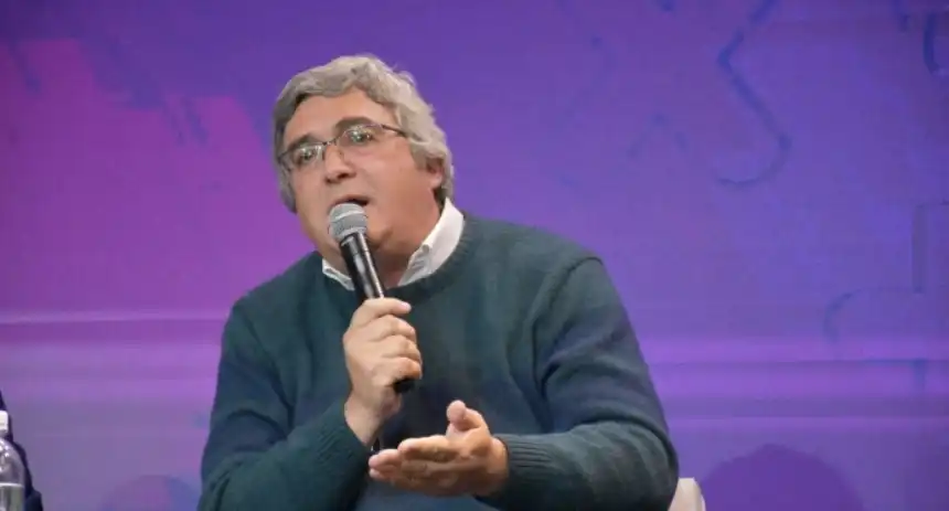 Noticias de Regionales. Javier Rodríguez advierte que las políticas de Milei hunden al sector pesquero argentino Noticias de Regionales. Javier Rodríguez advierte que las políticas de Milei hunden al sector pesquero argentino