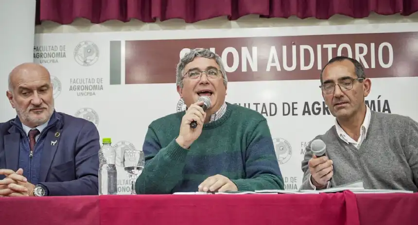 Noticias de Agro y Negocios. Javier Rodríguez advirtió que el decreto de Milei destruye al INTA Noticias de Agro y Negocios. Javier Rodríguez advirtió que el decreto de Milei destruye al INTA
