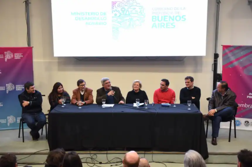 Noticias de Agro y Negocios. Javier Rodríguez El cooperativismo agropecuario es clave para el desarrollo bonaerense Noticias de Agro y Negocios. Javier Rodríguez El cooperativismo agropecuario es clave para el desarrollo bonaerense