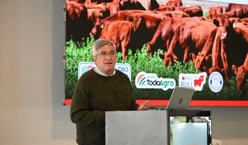 Noticias de Agro y Negocios. Javier Rodríguez impulsó la ganadería bonaerense en la 30° Jornada Ganadera de Pergamino Noticias de Agro y Negocios. Javier Rodríguez impulsó la ganadería bonaerense en la 30° Jornada Ganadera de Pergamino