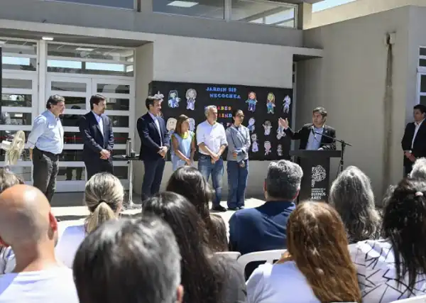 Necochea. Kicillof inauguró el jardín 919 y puso en marcha la comisaría de Quequén