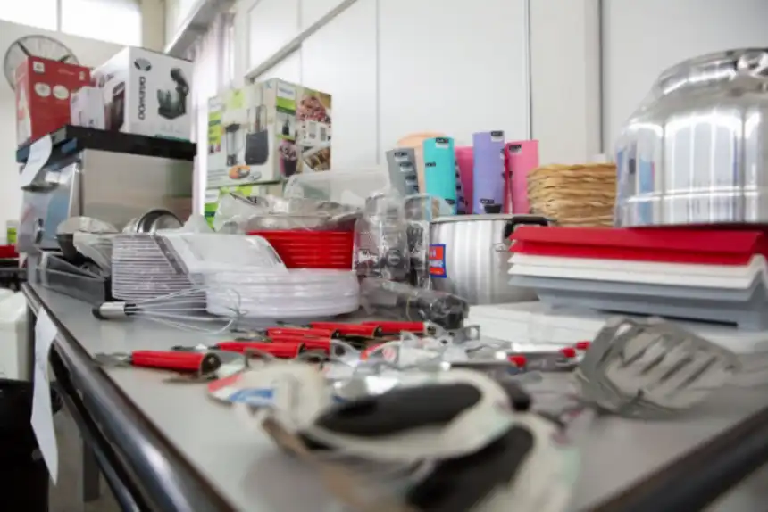 Noticias de Regionales. La Provincia ya reforzó más de 5.300 comedores escolares con equipamiento Noticias de Regionales. La Provincia ya reforzó más de 5.300 comedores escolares con equipamiento