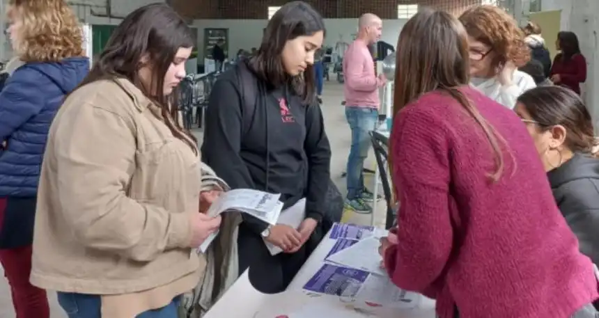 Noticias de Regionales. La UNMDP lleva su propuesta académica a los barrios con una muestra itinerante Noticias de Regionales. La UNMDP lleva su propuesta académica a los barrios con una muestra itinerante