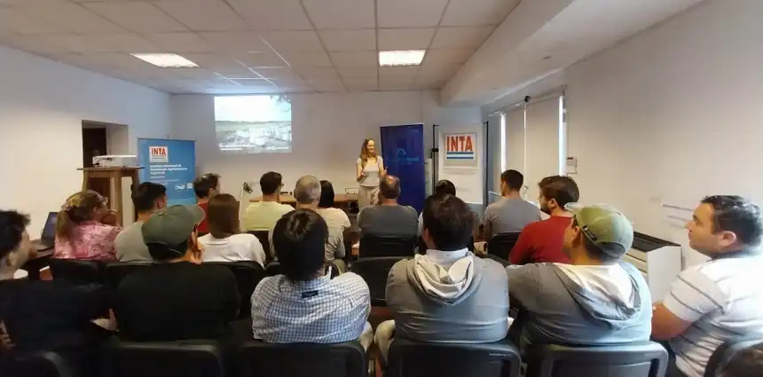 Noticias de Agro y Negocios. Lanzan en Tandil curso gratuito de apicultura para futuros emprendedores Noticias de Agro y Negocios. Lanzan en Tandil curso gratuito de apicultura para futuros emprendedores
