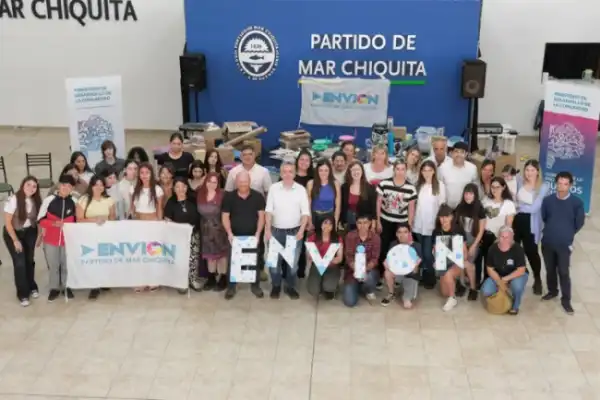 Mar Chiquita. Larroque mantuvo una jornada de trabajo con jóvenes del Envión en Mar Chiquita