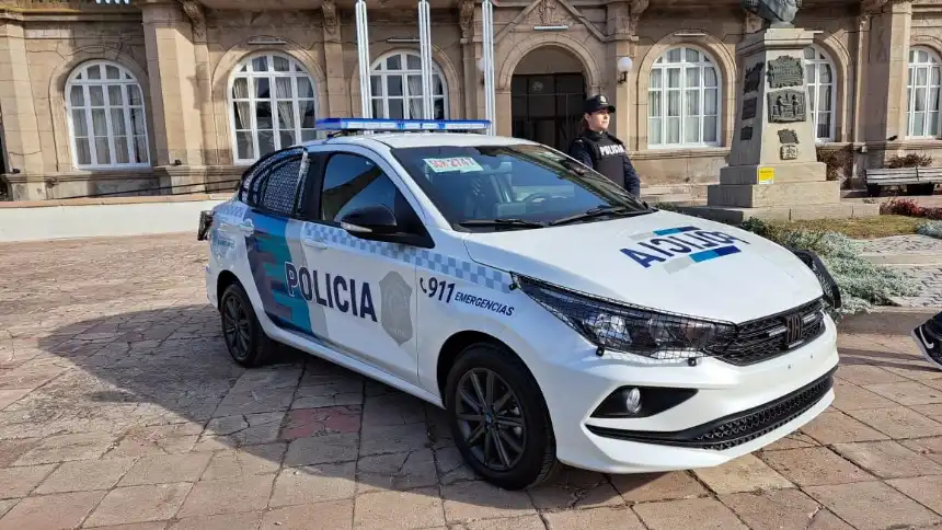 Noticias de Loberia. Lobería incorpora patrulleros 0 km para fortalecer la prevención del delito Noticias de Loberia. Lobería incorpora patrulleros 0 km para fortalecer la prevención del delito