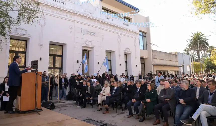 Noticias de Loberia. Lobería ya cuenta con su nuevo Centro Universitario gracias al Programa Puentes Noticias de Loberia. Lobería ya cuenta con su nuevo Centro Universitario gracias al Programa Puentes