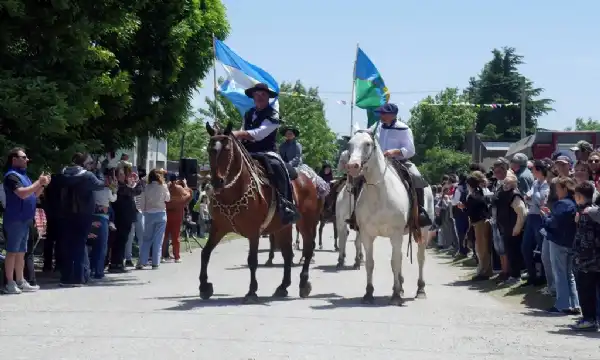 Balcarce. Los Pinos festejó su aniversario con reconocimientos