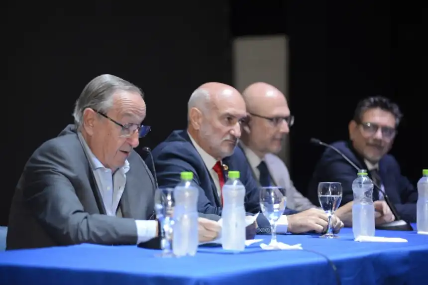 Noticias de Tandil. Lunghi reiteró la urgencia de un Departamento Judicial en Tandil Noticias de Tandil. Lunghi reiteró la urgencia de un Departamento Judicial en Tandil