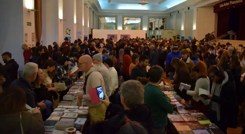 Noticias de Mar del Plata. Mar del Plata celebra la Feria de Editoriales con más de 140 sellos y una agenda diversa Noticias de Mar del Plata. Mar del Plata celebra la Feria de Editoriales con más de 140 sellos y una agenda diversa