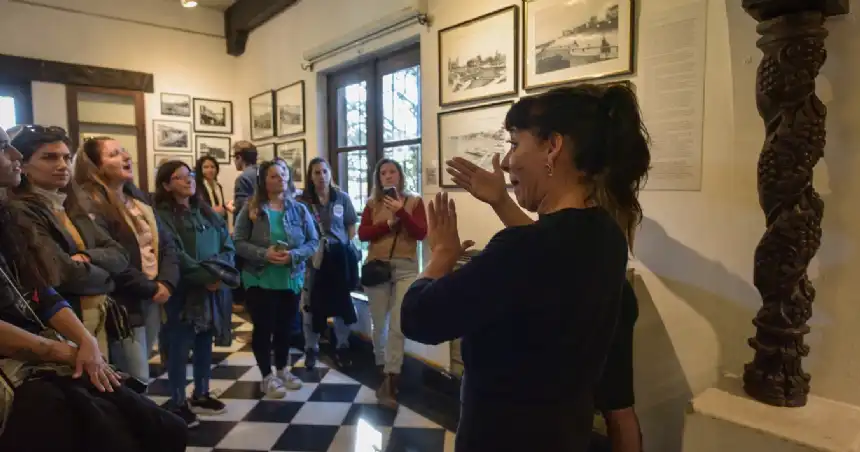 Noticias de Mar del Plata. Mar del Plata lanza visitas inclusivas a museos para personas sordas Noticias de Mar del Plata. Mar del Plata lanza visitas inclusivas a museos para personas sordas
