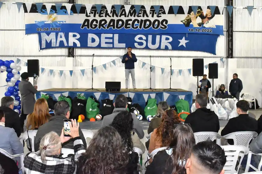 Noticias de Miramar. Mar del Sud tiene su nuevo Polideportivo gracias al apoyo del Banco Provincia Noticias de Miramar. Mar del Sud tiene su nuevo Polideportivo gracias al apoyo del Banco Provincia