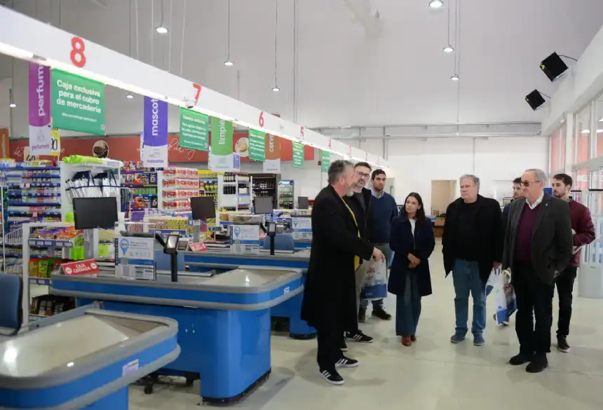 Noticias de Tandil. Más de 50 productos de pymes locales en góndolas de un nuevo supermercado nacional Noticias de Tandil. Más de 50 productos de pymes locales en góndolas de un nuevo supermercado nacional