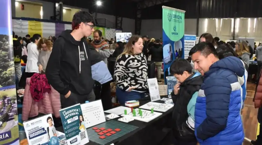 Noticias de Miramar. Miramar celebró la 14° Expo Educativa con fuerte participación estudiantil Noticias de Miramar. Miramar celebró la 14° Expo Educativa con fuerte participación estudiantil