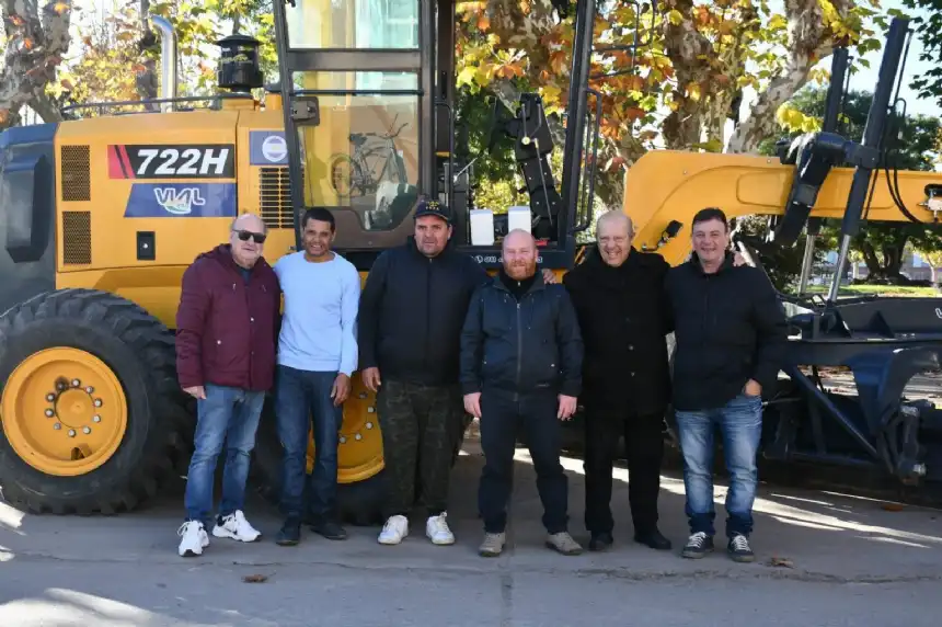 Noticias de Mar Chiquita. Nueva maquinaria para caminos rurales en General Pirán Noticias de Mar Chiquita. Nueva maquinaria para caminos rurales en General Pirán